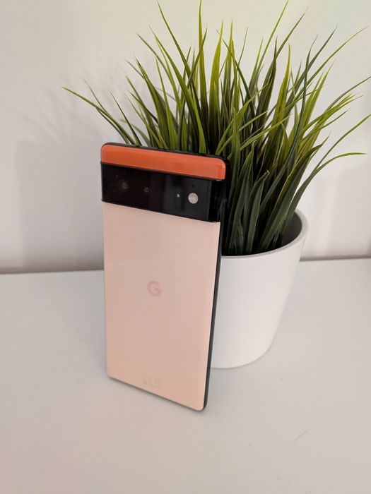 Телефон Google Pixel 6