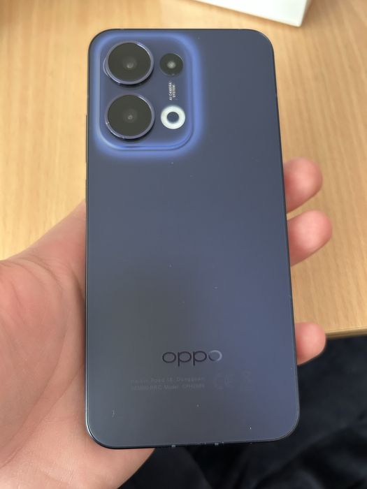 Vand Oppo Reno 13 5g in garantie!