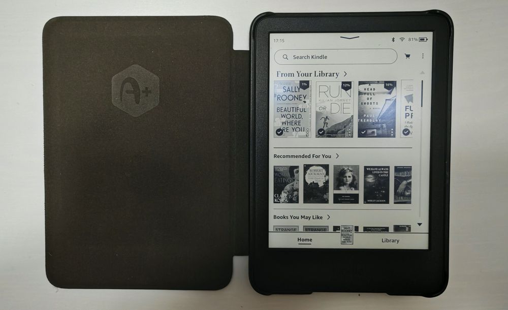 Amazon Kindle 2022 ebook reader, display 6", 300 ppi
