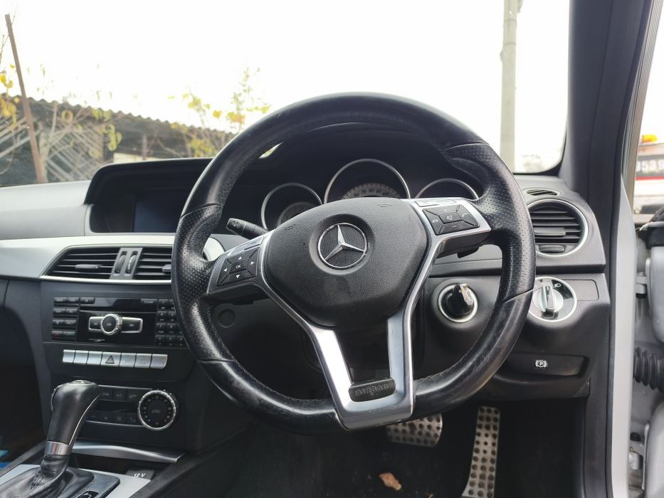 Dezmembrez Mercedes C Coupe AMG  W204 și 4 uși