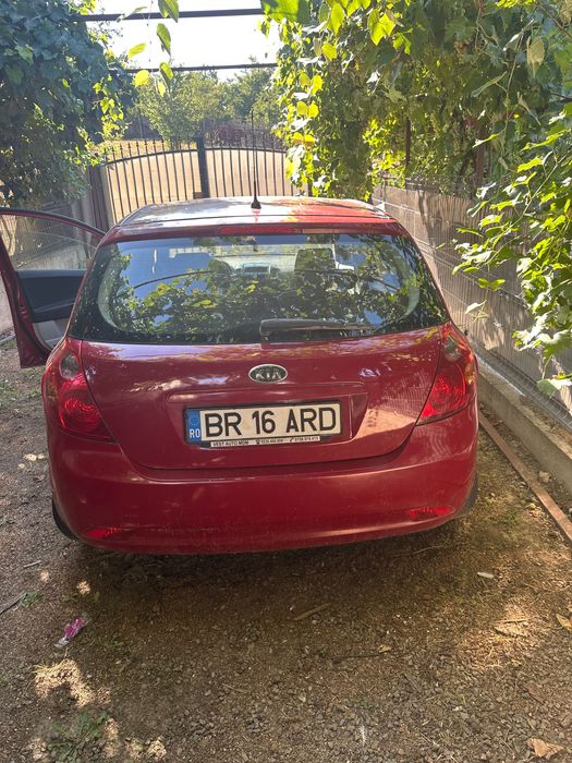 Vând Kia ceed 2008