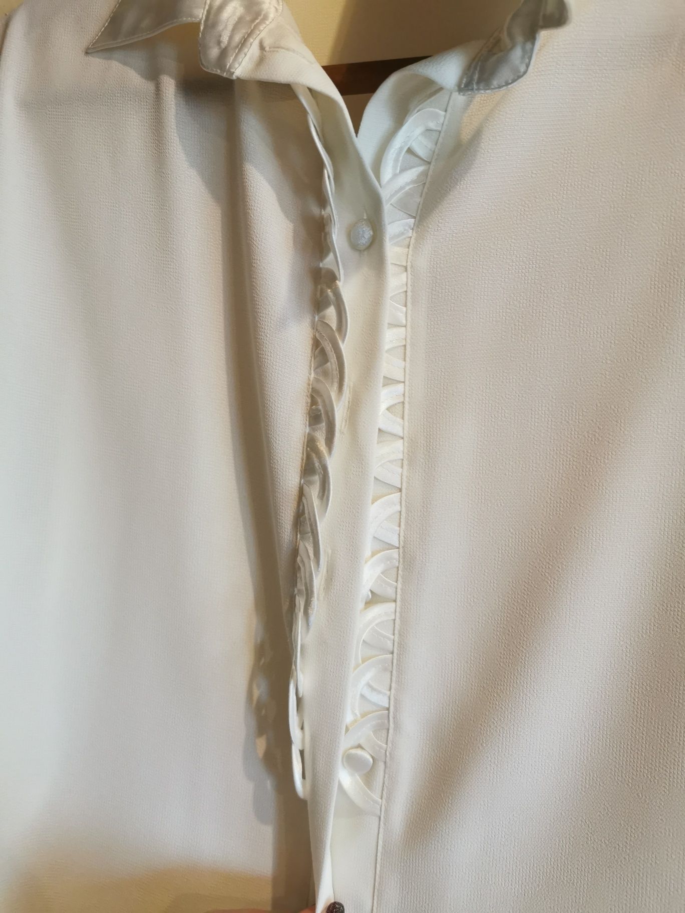 Дамска официална бяла риза с дълъг ръкав
