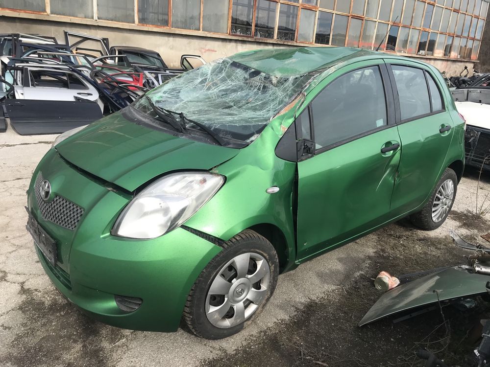 Toyota Yaris 1.0i 2008г на части