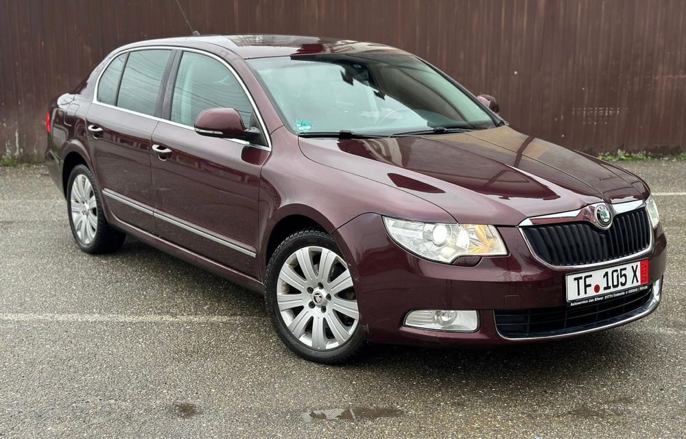 Skoda Superb Limuzina
