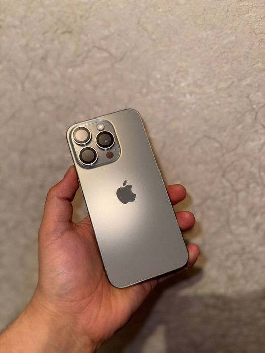 Продам айфон 15 про