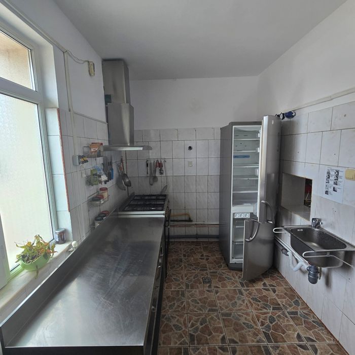 Inchiriez spațiu comercial sau birouri, 75m, 1 luna gratuit pt mutare