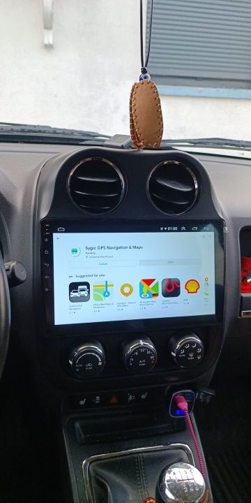 Navigatie Android Jeep Compas Patriot Waze YouTube GPS USB casetofon