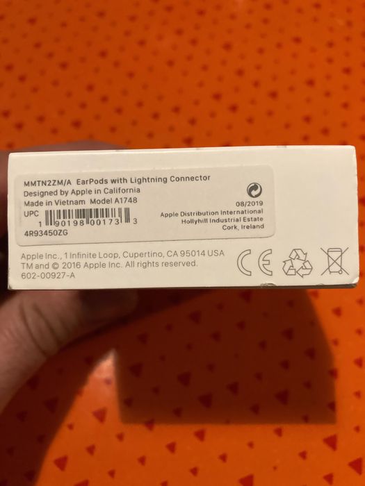 Оригинални EarPods слушалки Неизползвани !!!