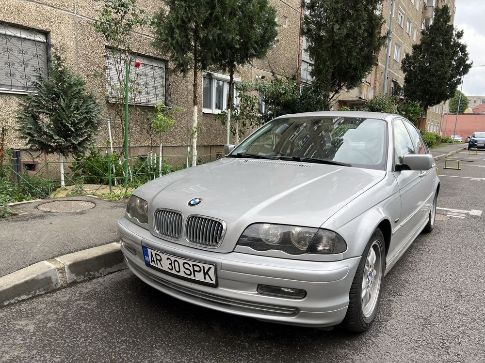 Vând BMW seria 3