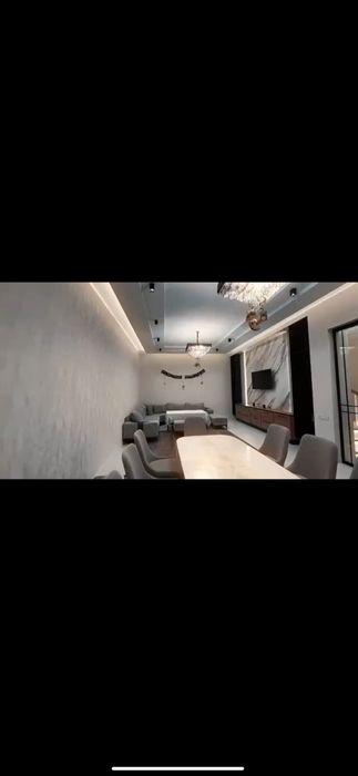 Продается дом 5 комнат, ор-р: ул. Циолковского, 200 м²