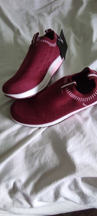 Чисто нови ортопедични обувки, номер 37, стелка 24, 7 см.Леки и удобни