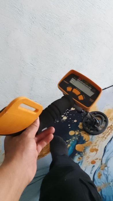 Продам Метал искатель