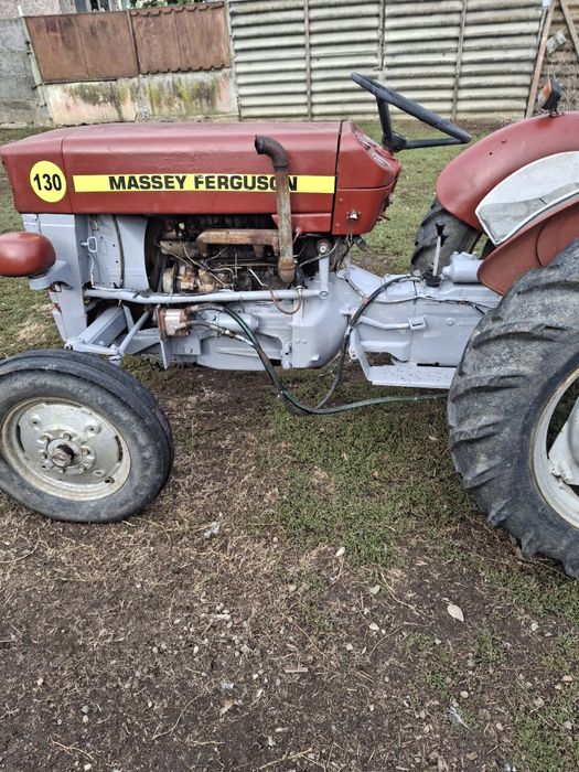 Vând tractor Massey Ferguson