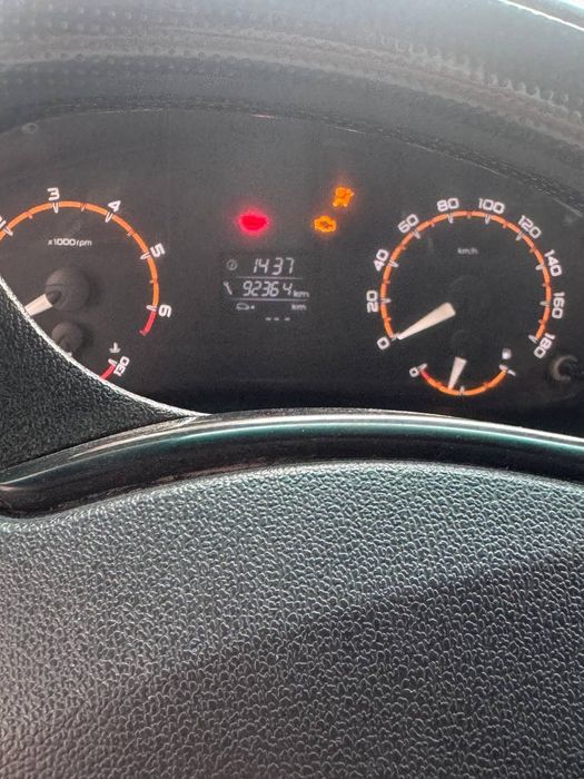 Нева сотилади холати аъло даражада