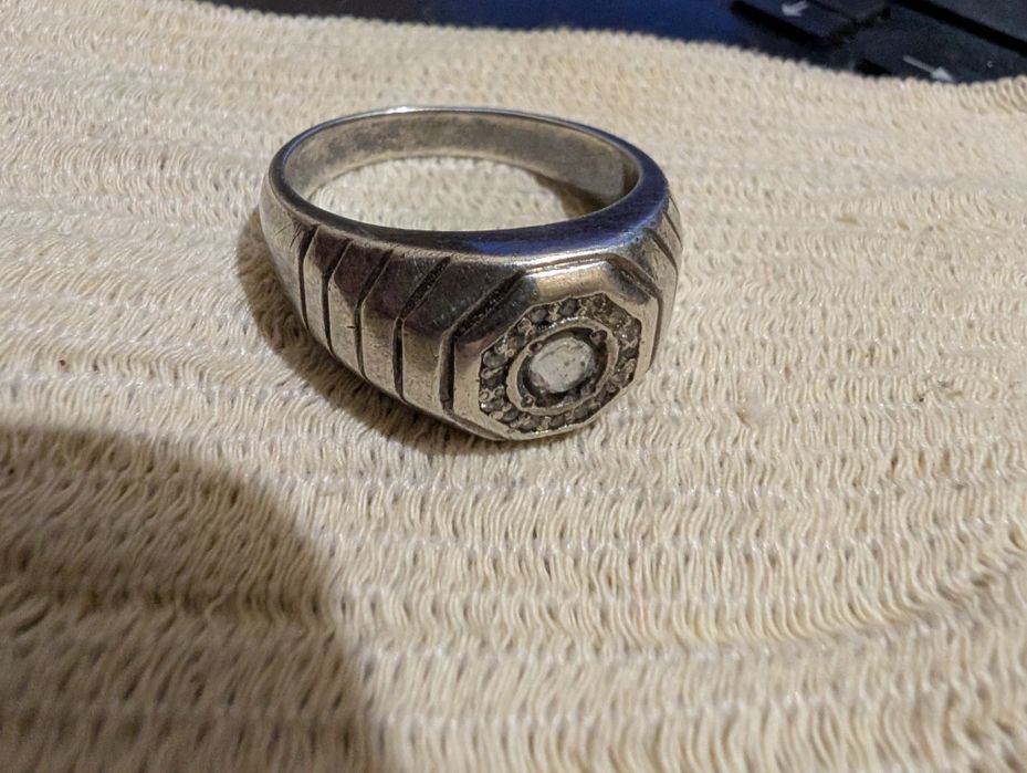 Продам мужскую печатку