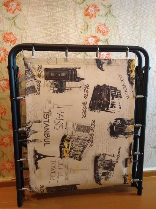 Раскладушка в хорошем состоянии