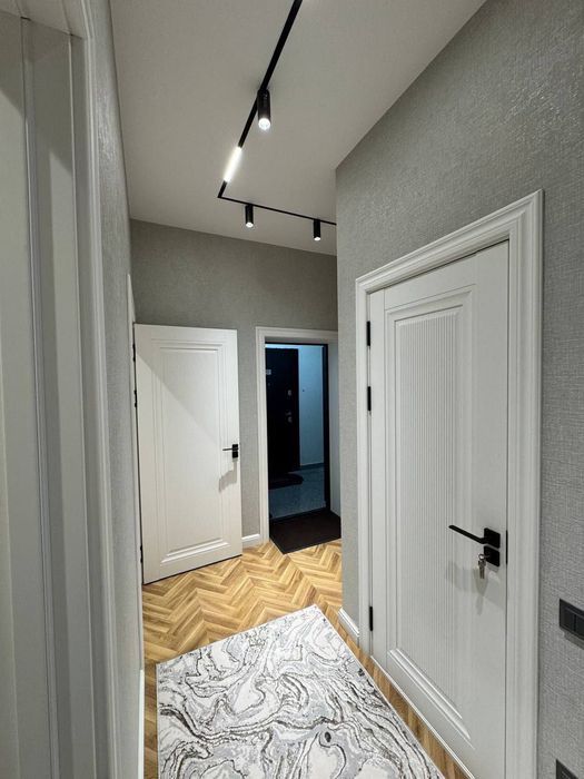 Chilonzor metro oldida  kvartira sheriklikka