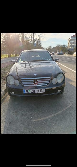 Vând s-au schimb mercedes c 180