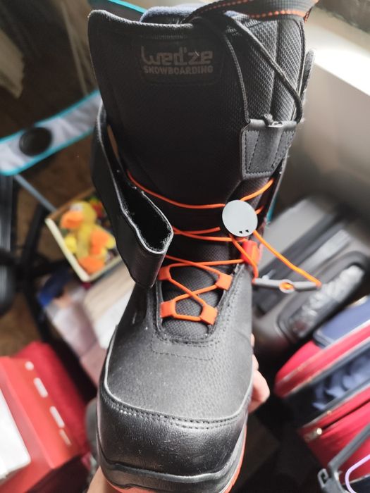Vând boots snowboard