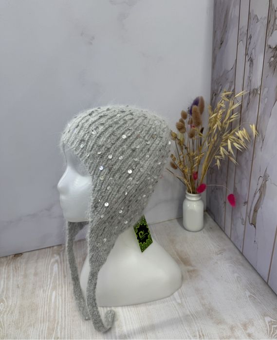 Новая зимняя шапка чепчик