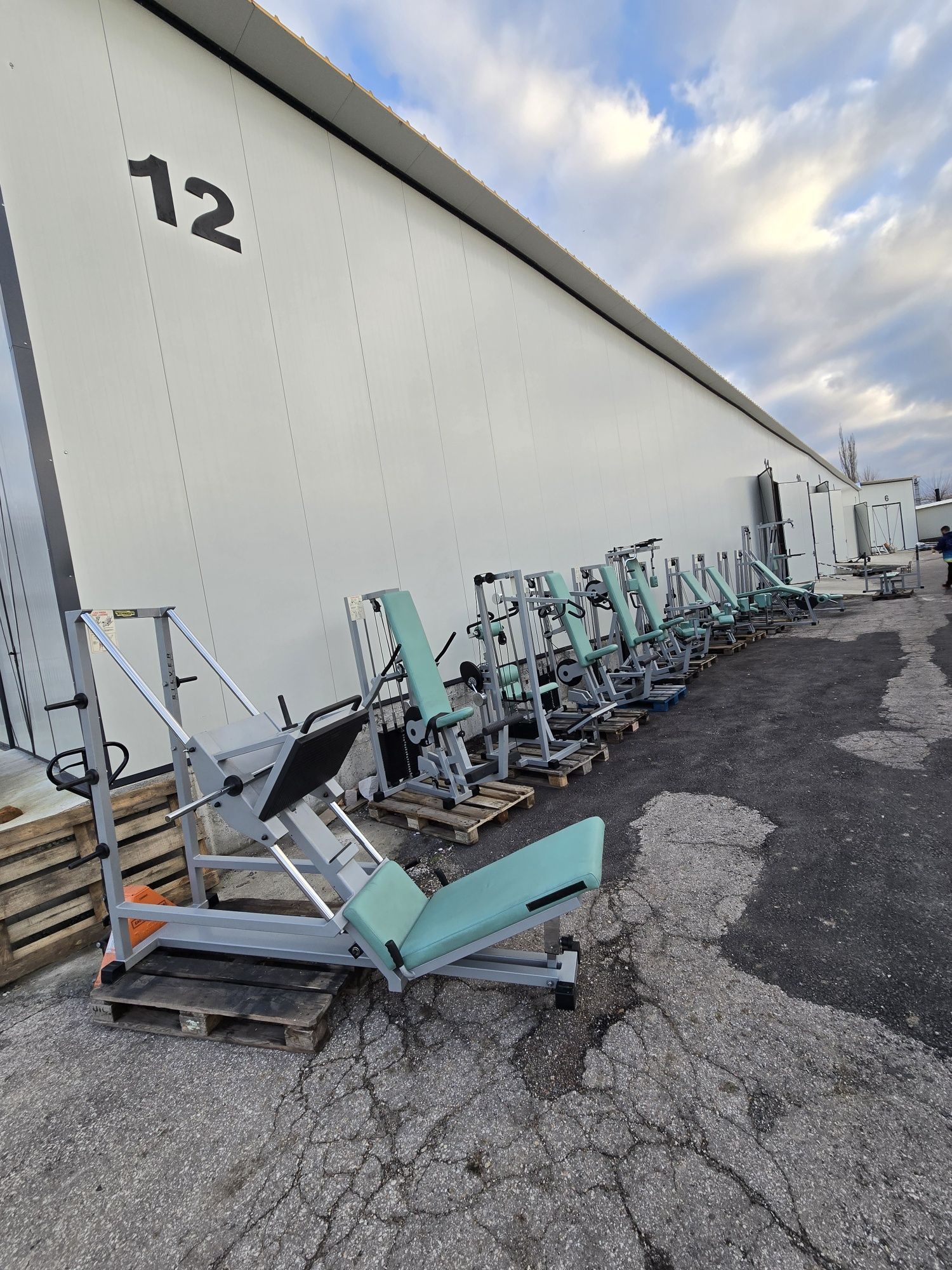 Technogym 15 ретро машини техноджим ( но чисто нови) без забележки set