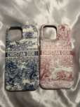 Huse model Dior pentru iPhone