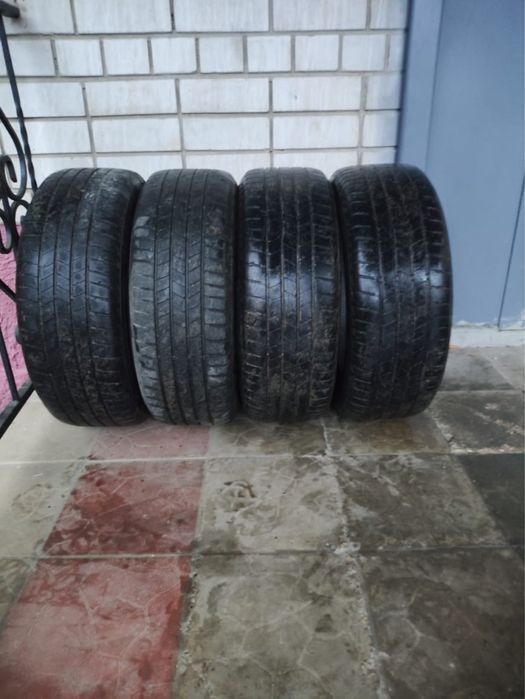 Продам летние шины б/у в хорошем состоянии