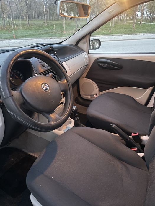 Fiat Punto 2003 година