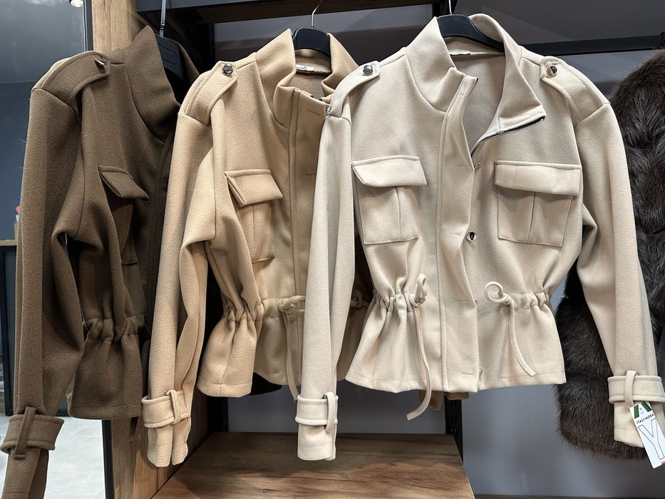 Дамско късо палто с връзки