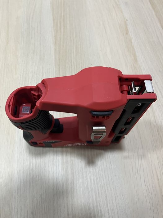 Capsator milwaukee M12 BST NOU