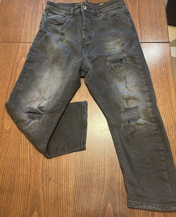 Нови тъмни дънки на Паус