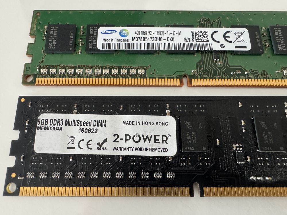Memorii RAM PC3 , DDR 3 , 4 GB Samsung , calculator