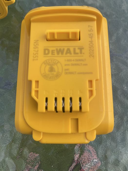 DeWalt dcf bat 20v