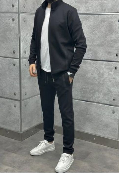 Trening Boss, calitate garantata,am mai multe mărimi