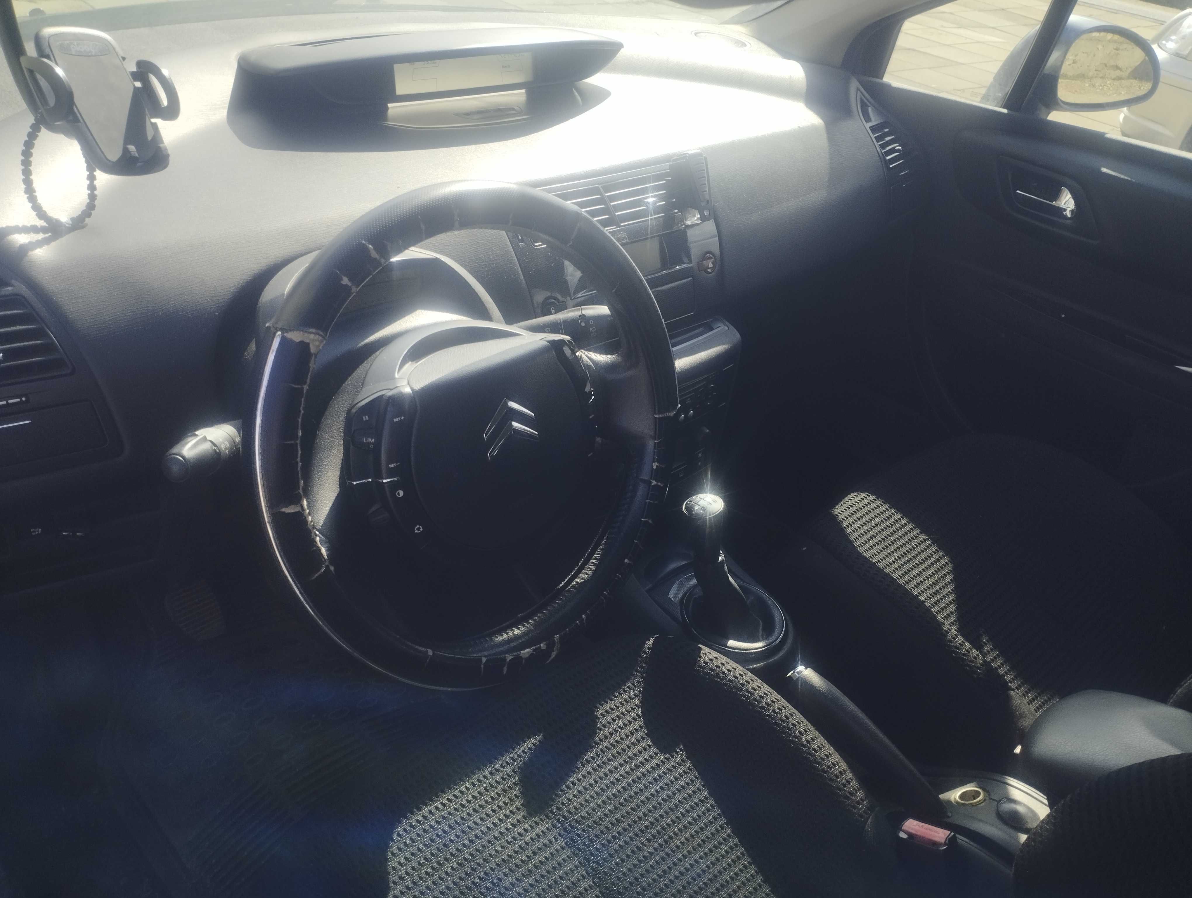Продавам Citroen C4
