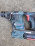 Ciocan rotopercutor cu acumulator 4 ah Bosch gbh 18 v-26