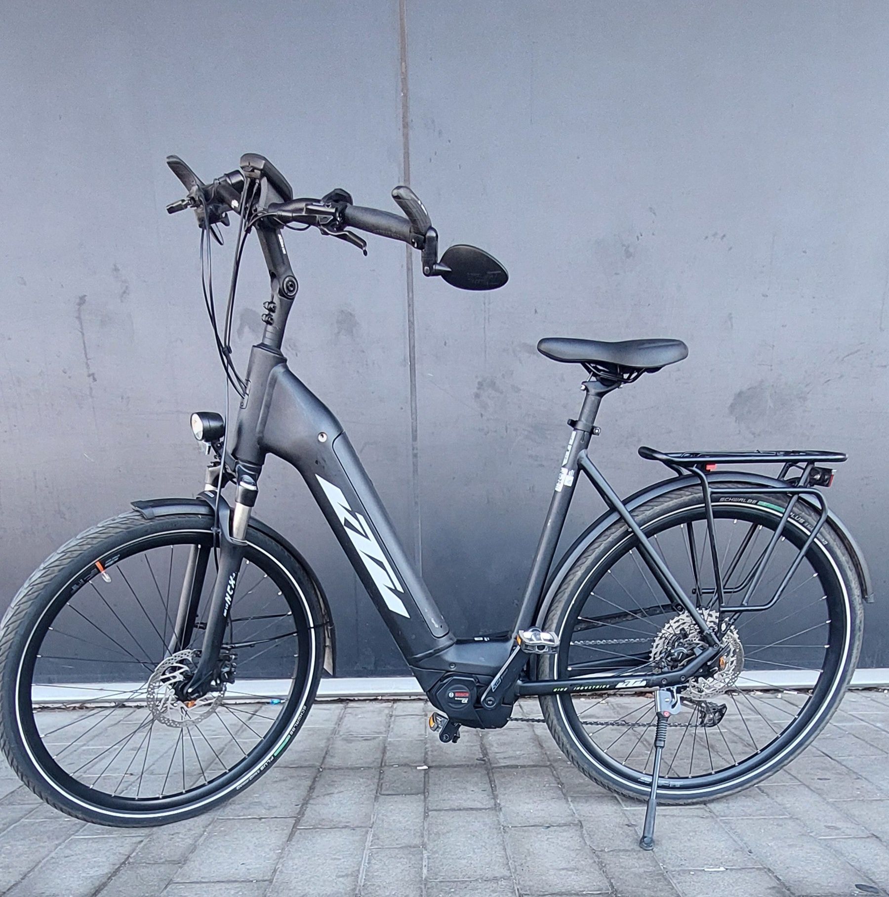 KTM Cento 11-PLUS