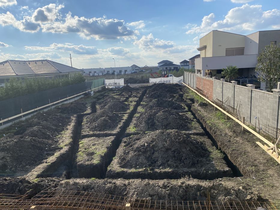 Inchiriere Miniexcavator bobcat excavator transport