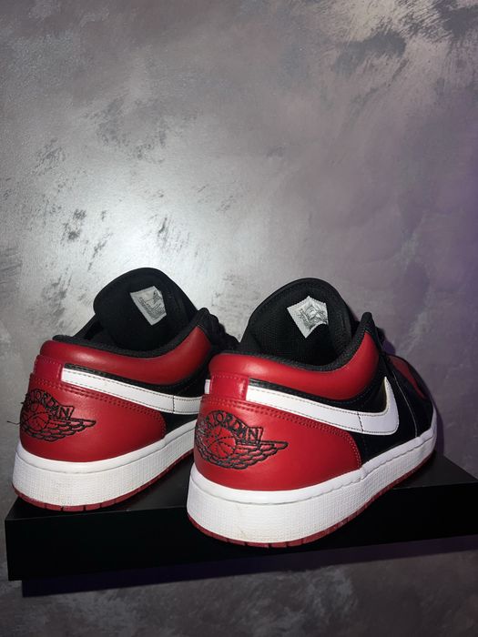 Jordan 1 low red