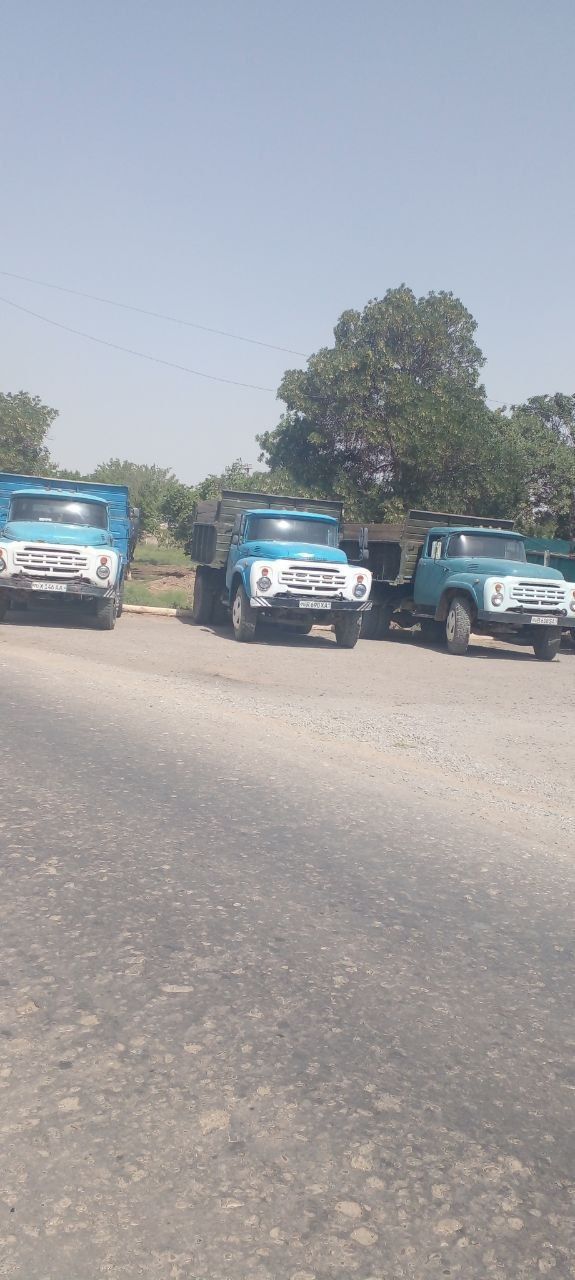 Zil 131 sroshni sotiladi holati zoʻr yurib turgan moshin