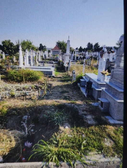Loc de veci in cimitirul Ungureni 1,5m X 3m