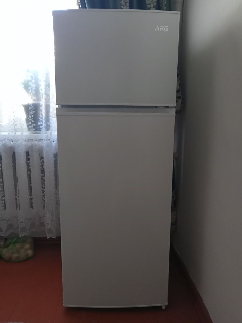 Холодильник новый ARG