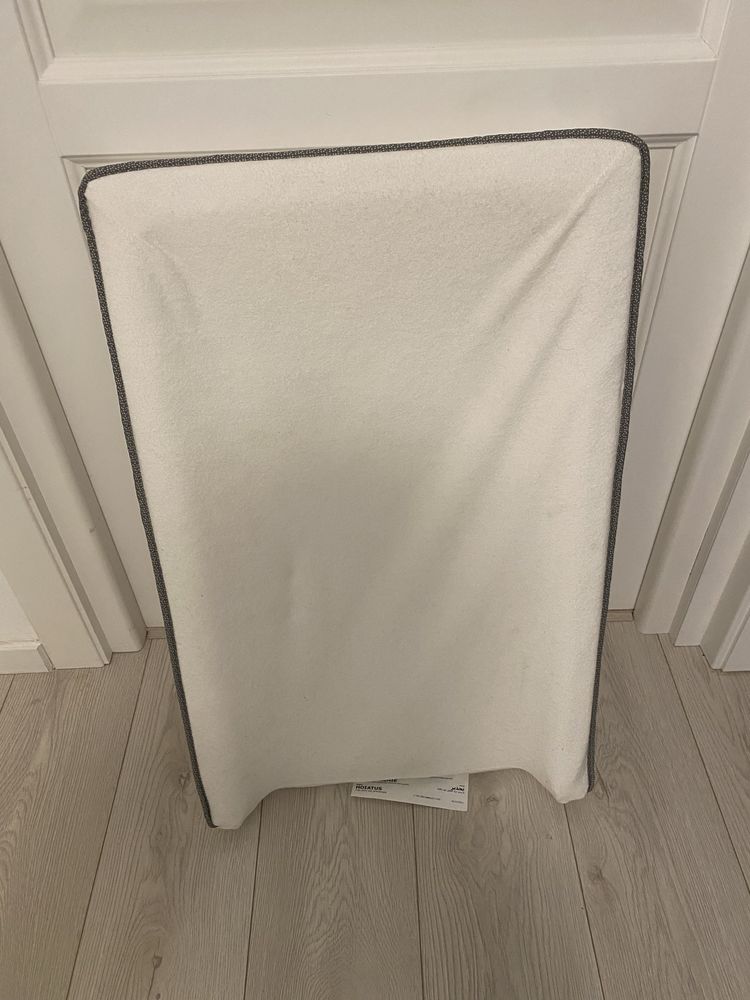 Saltea schimbat scutece ikea