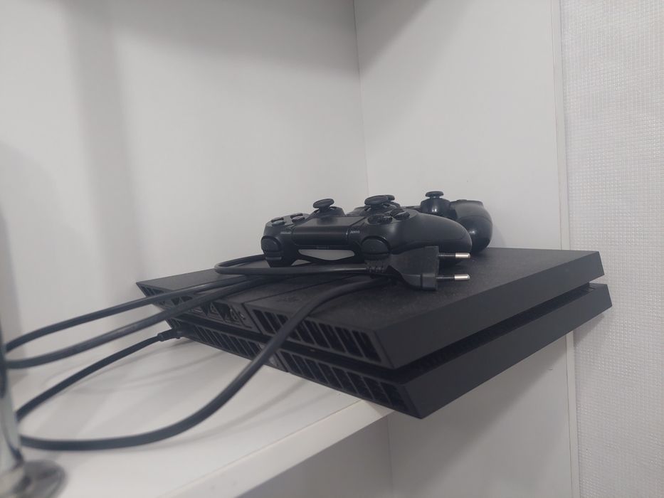 Playstation 4 с играми