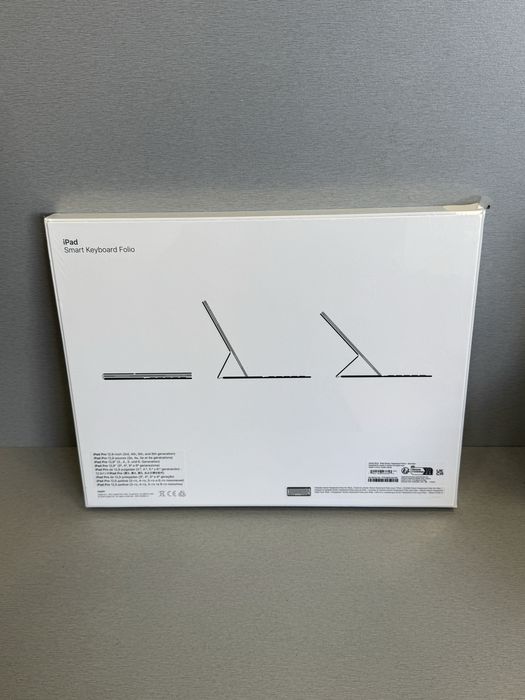 Продавам чисто нова iPad Smart Keyboard Folio