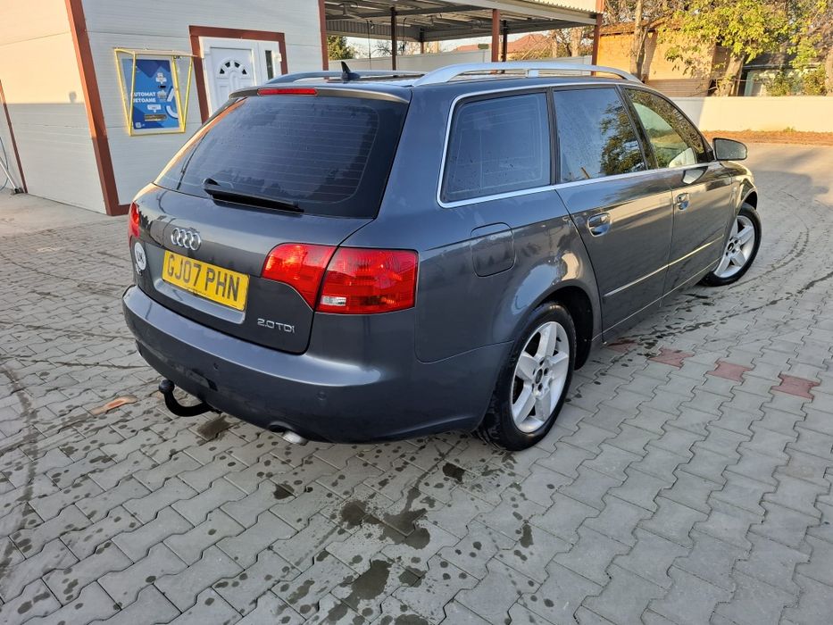 Vând Audi A4 b7 170 cai