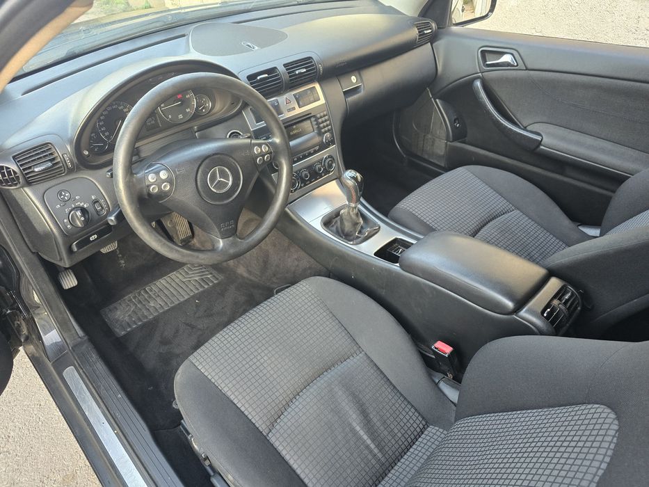 Vand 2.2cdi euro 4 / 2005/cutie manuala