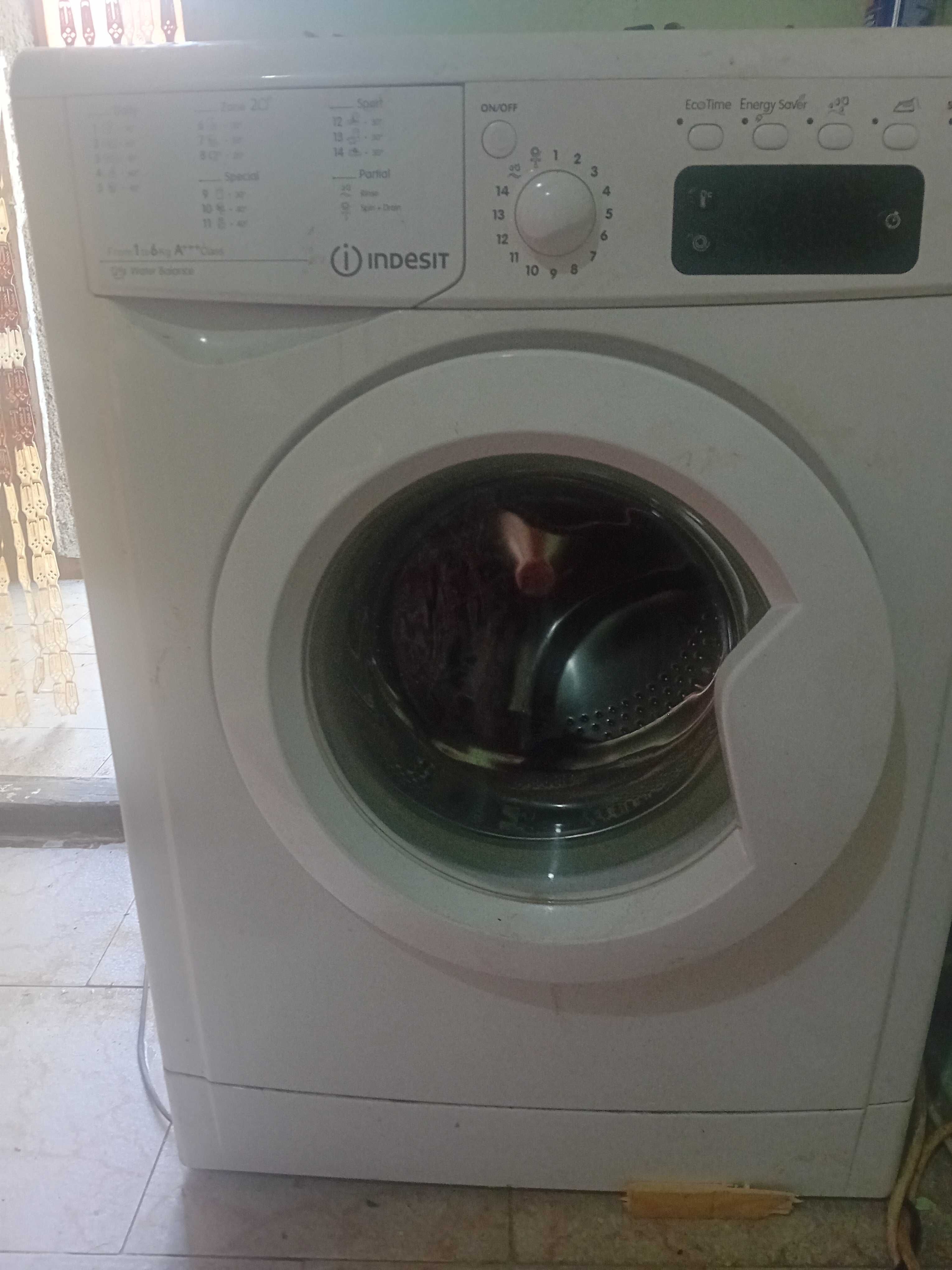 Masina de spalat haine