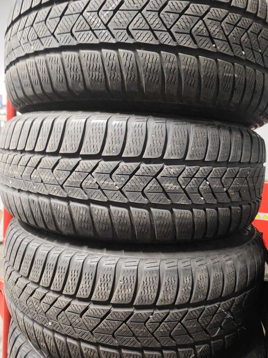 4бр. зимни гуми 225/55/17 Pirelli
