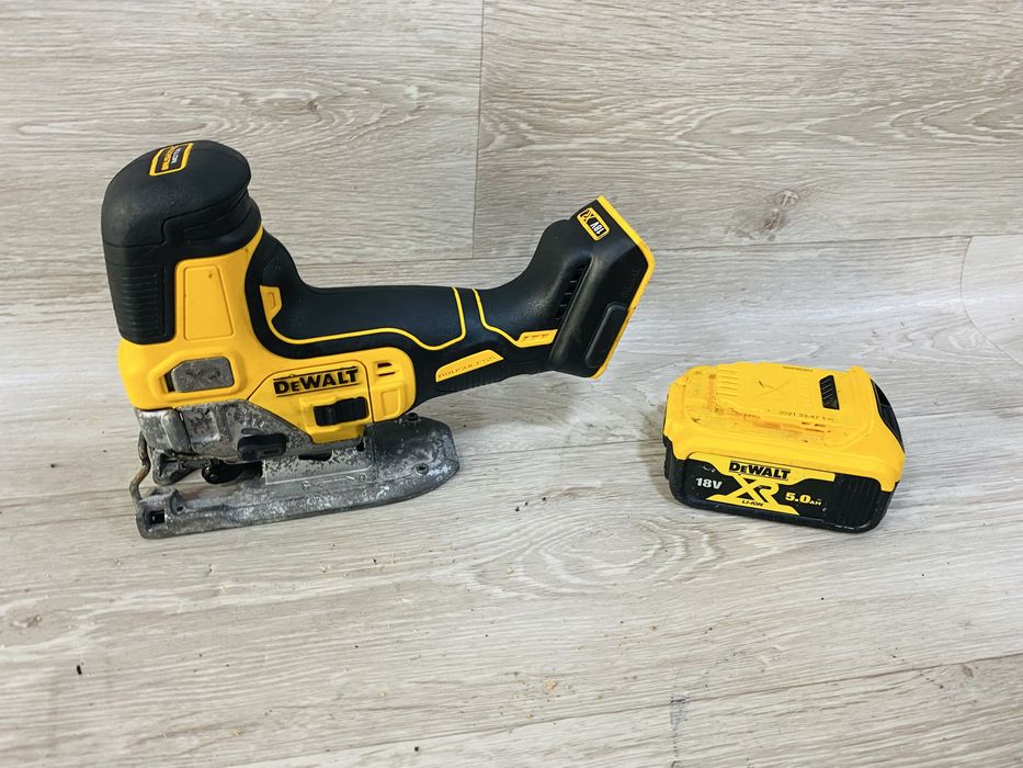 Pendular Dewalt DCS335